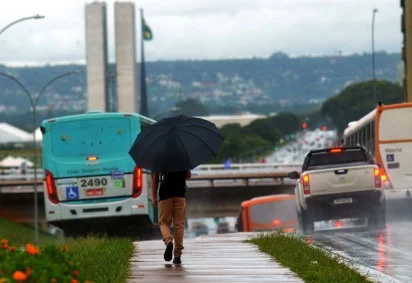 Quarta-feira será de chuva e trovoadas em Brasília, diz Inmet